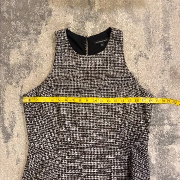 Banana Republic Black and White Tweed Midi Dress - Picture 4 of 7
